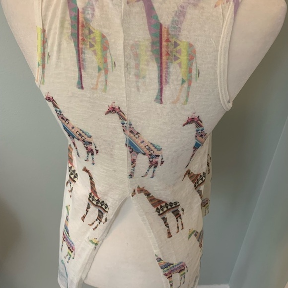 Moa Moa giraffe motif tank top, size S - Picture 4 of 5